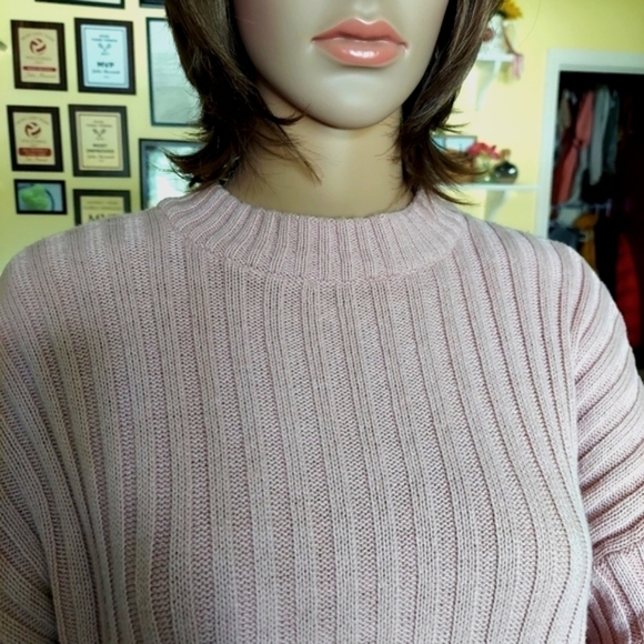 AEO Cropped Crew Neck Knit Sweater - Picture 5 of 13